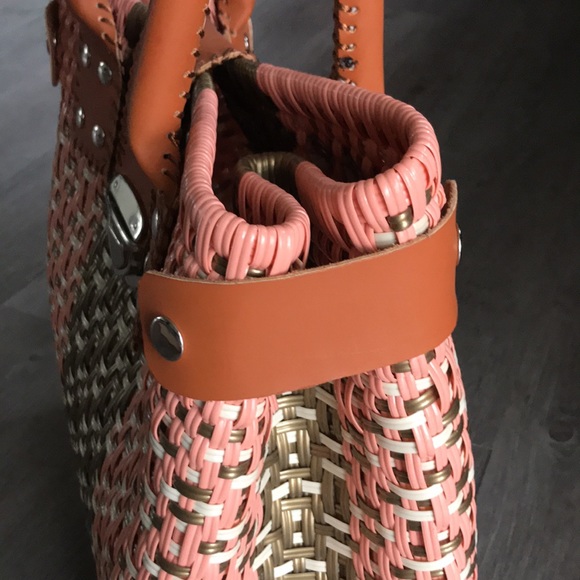 New Womenโs Hand-Made Spa/Resort Hand Bag - Picture 5 of 12